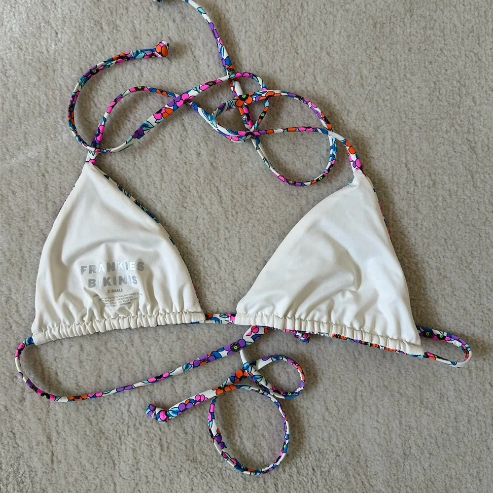 Frankie’s Bikinis Floral Triangle Swim Top size xsmall